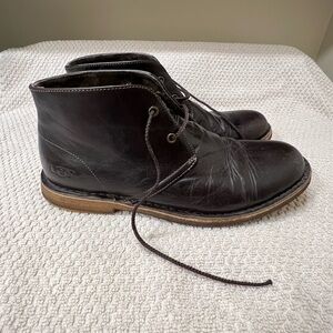 UGG Leighton Men’s Chukka - 9